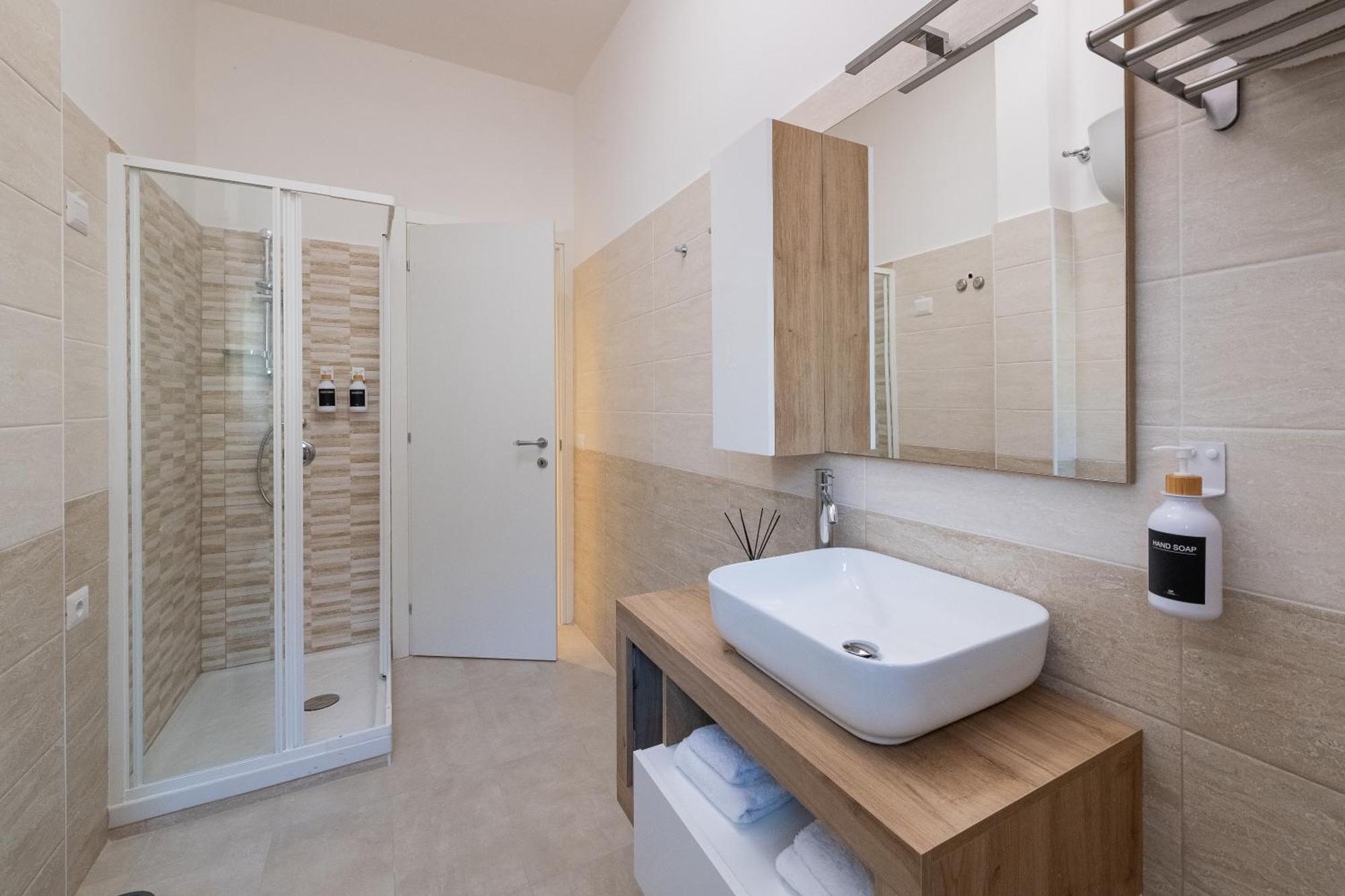 רומא Luxury And Sweet Home-Metro Malatesta מראה חיצוני תמונה